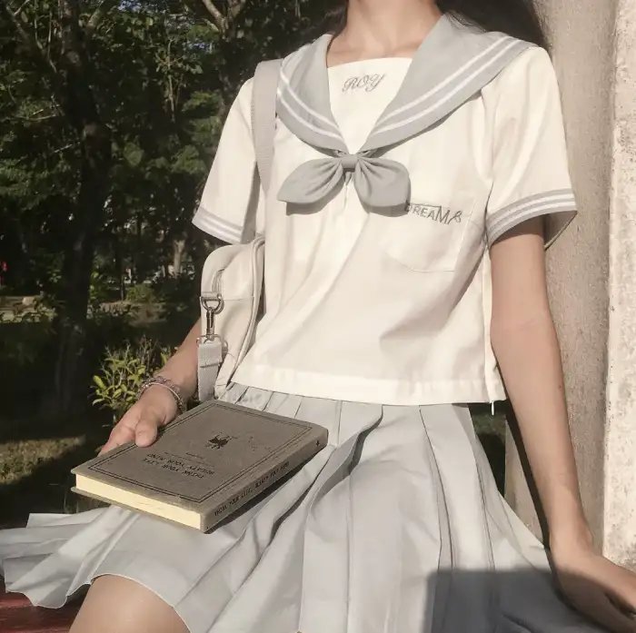 绝美师尊让我下山找明星老婆